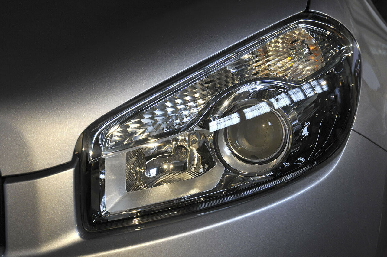 ... zum Facelift: Neue Scheinwerfer