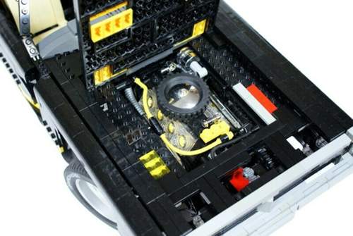 Der Lego-V8: So fängt's bei den meisten Benzin-Süchtigen an.