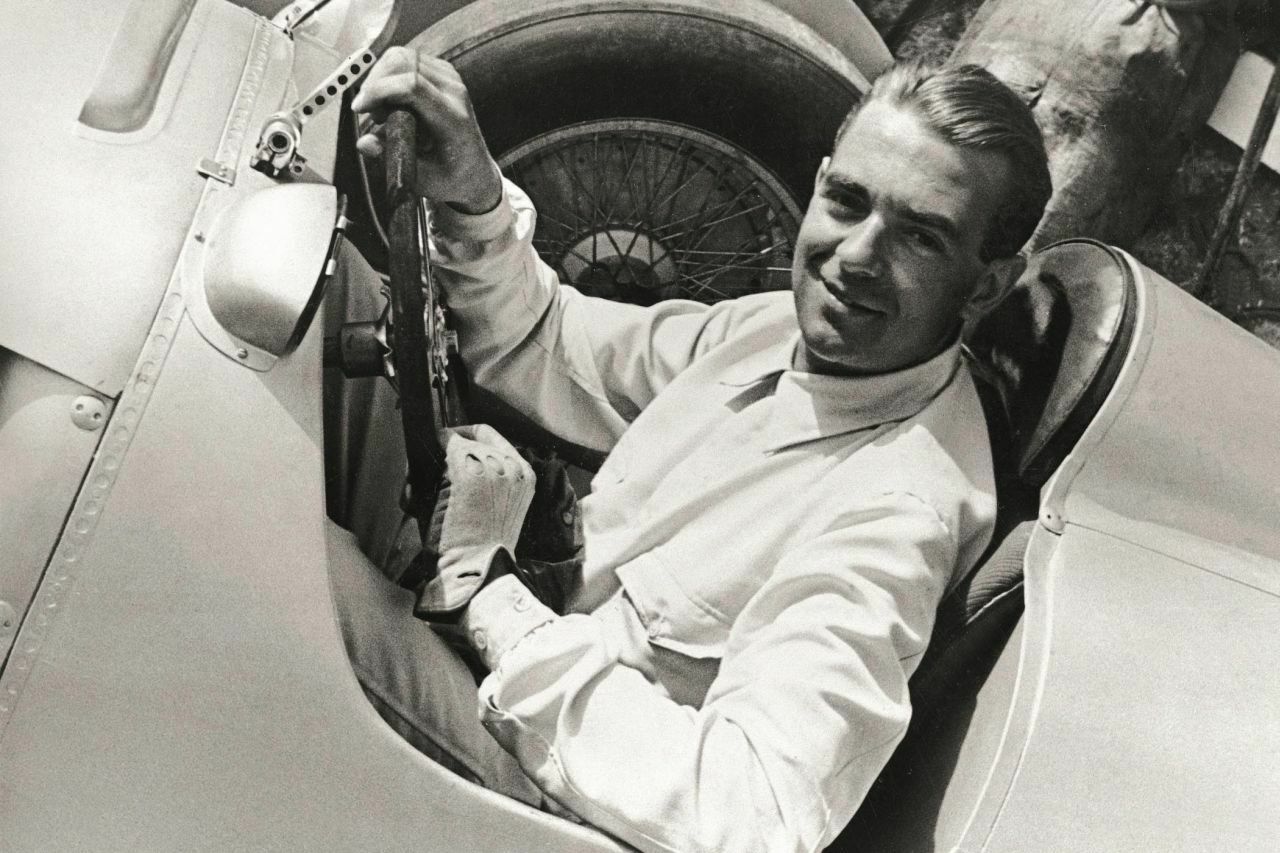Bernd Rosemeyer in seinem Auto Union Typ C: Mit über 400 km/h verlor er die Kontrolle über den Rennwagen.