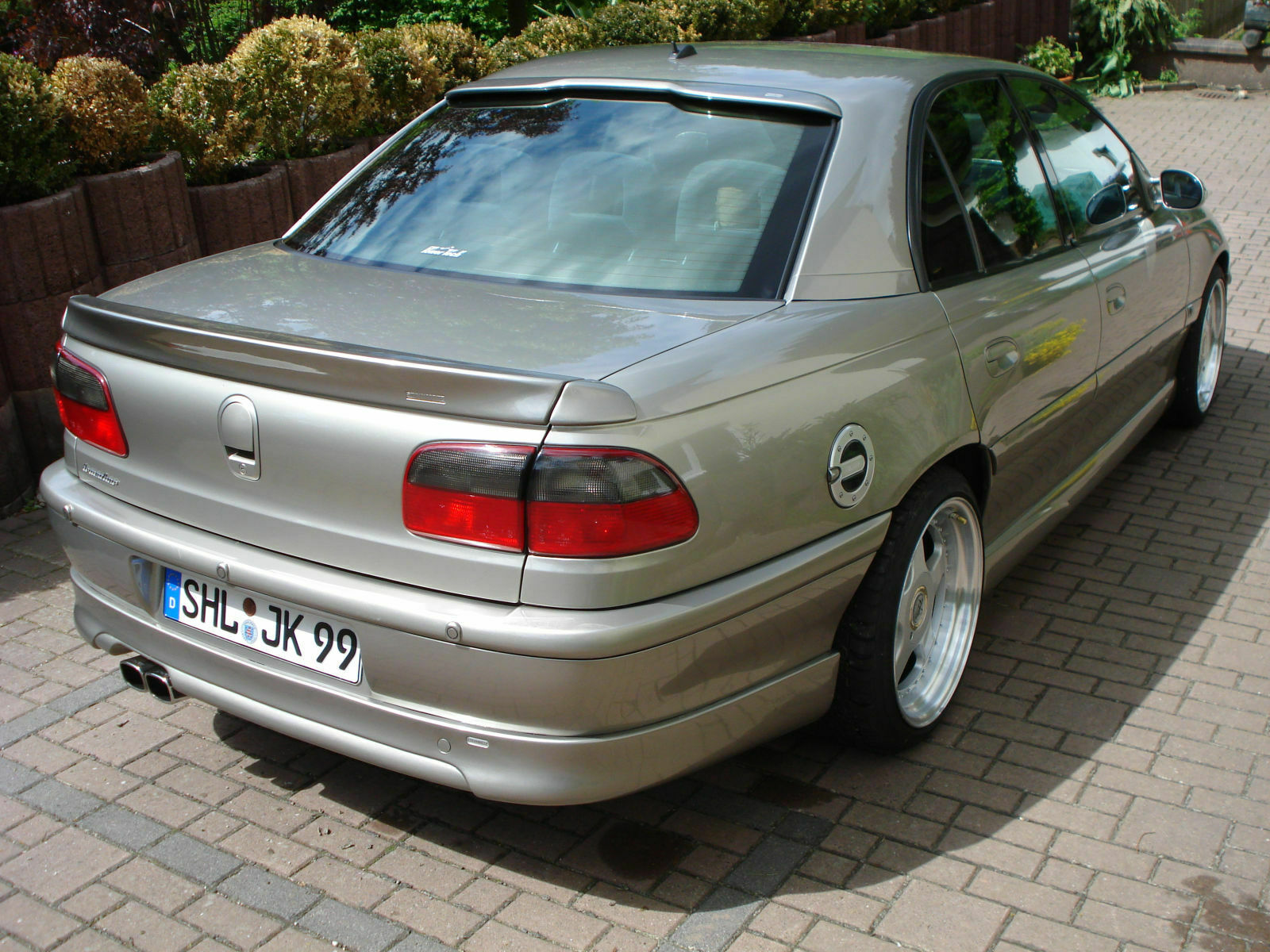 Gibt es eigentlich schöne spoiler für den omega