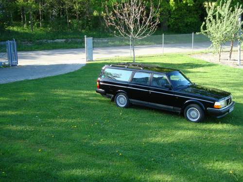 Volvo 240 GL Special Delivery
