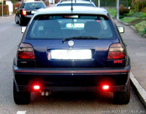 Hella-schw-mit-rueckstrahler-blitz