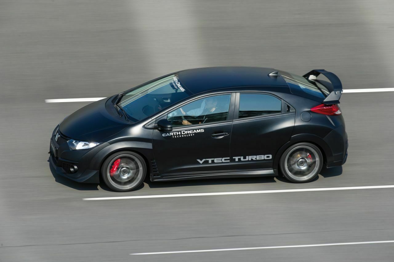 Honda Civic Type R auf der Teststrecke in Tochigi, Japan