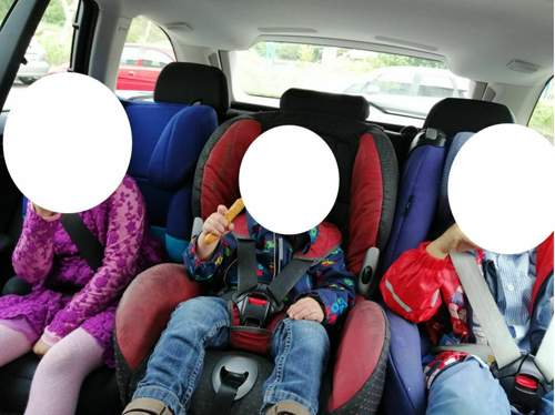 3 Kindersitze im BMW 5er Touring G31