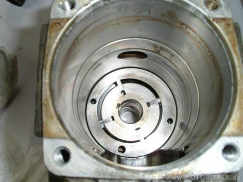 15-einbau-der-fluegelzellenpumpe