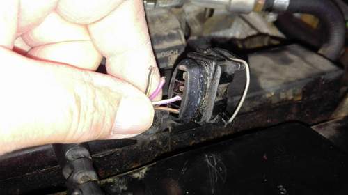 Kabelbruch im Stecker zum Einspritzventi