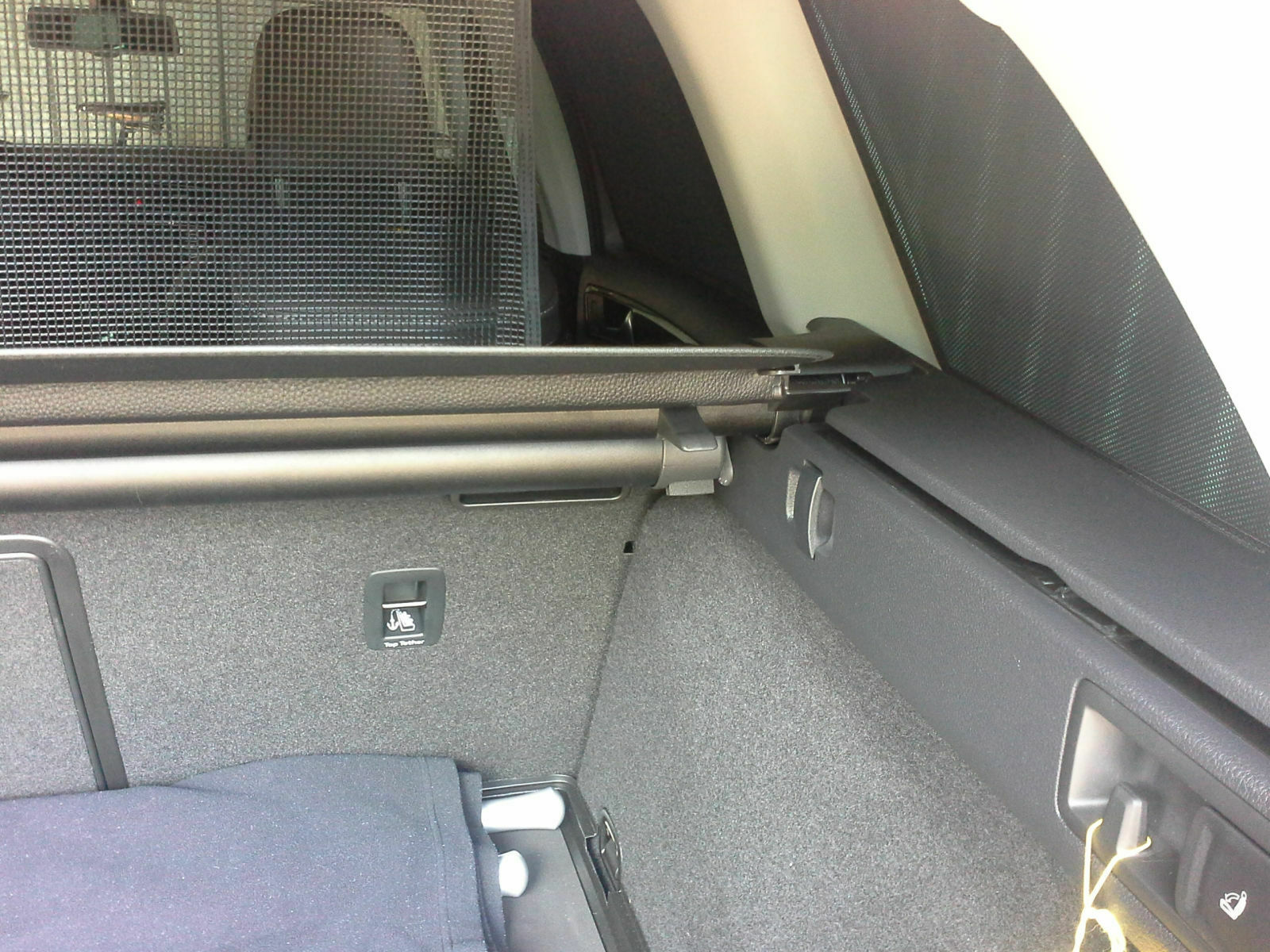 Golf 7 Variant - Kofferraumrollo klappert