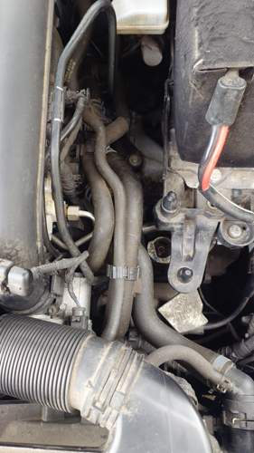 Motorraum Fahrerseite