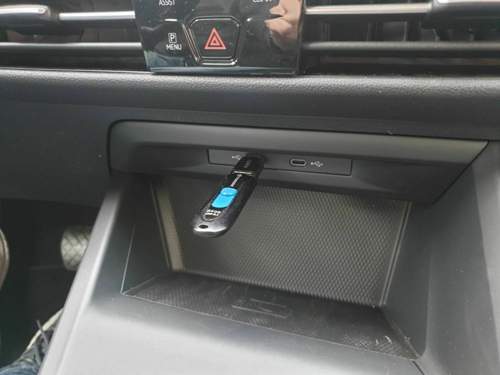 Golf 8 mit USB C auf USB 3.0 A Adapter