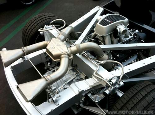 Mclaren-mp4-12c-engine-exhaust