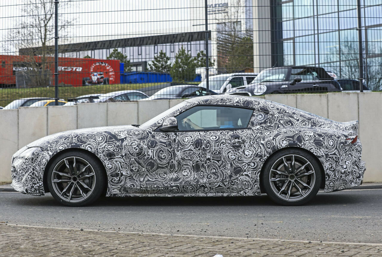 Die Neuauflage Toyota Supra soll 4,38 Meter lang werden - damit würde sie den kleineren Toyota-Sportwagen GT86 um rund 9 Zentimeter überragen