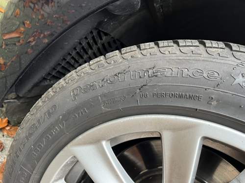 DOT Goodyear Ultra Grip Performance 2