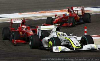 Ferrari fährt hinterher
