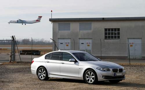 550i-03