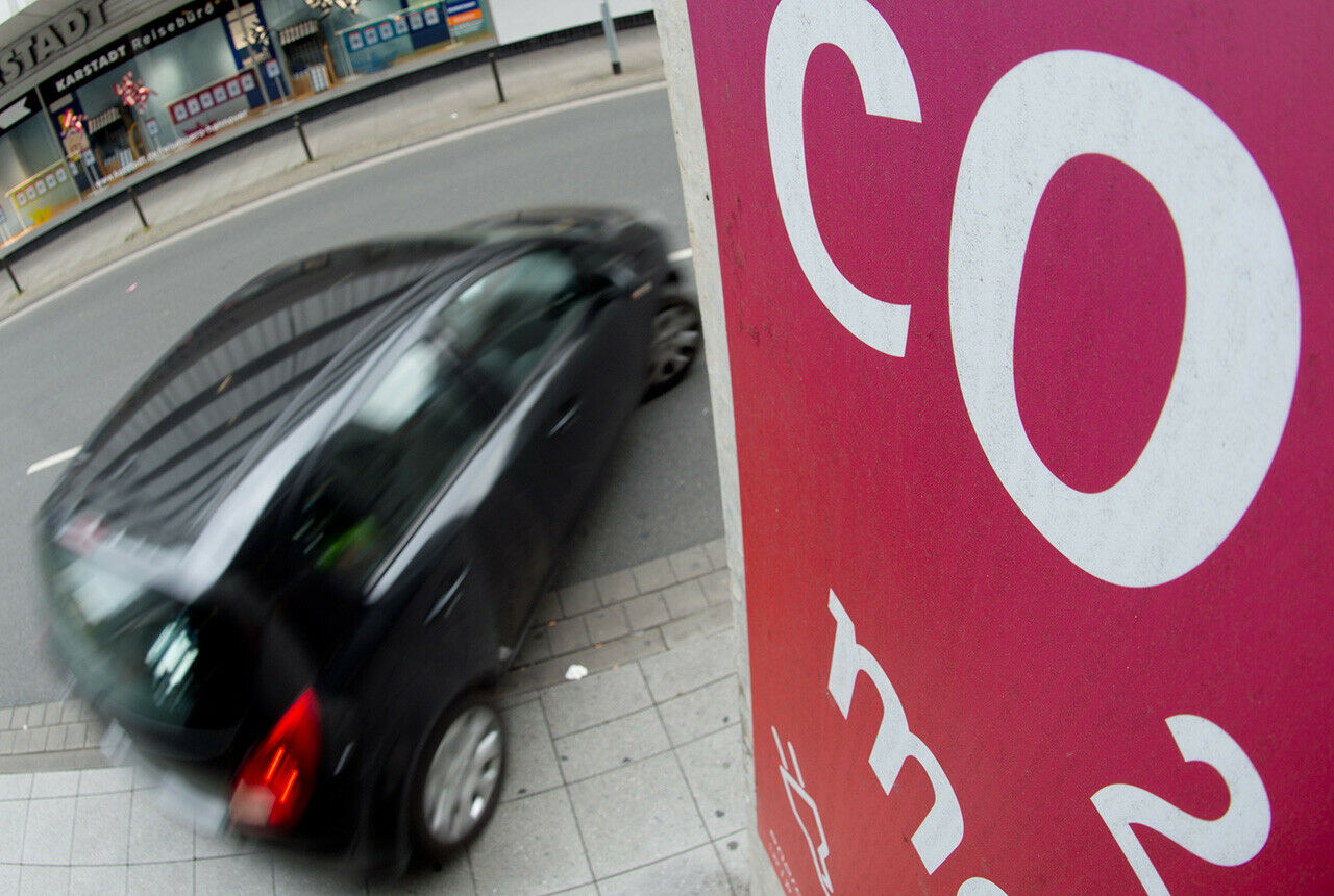 Ab 2021 gelten strengere Co2-Richtlinien. Über die Limits in der Zeit danach ist noch nicht entschieden. Die europäischen Grünen wünschen sich eine Autoemissionen um 60 und eine 50 % Elektroauto-Quote bis 2025