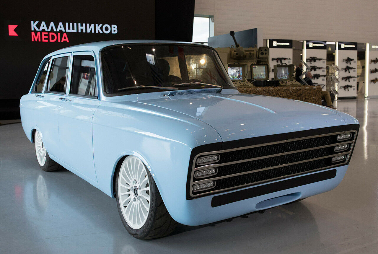 Kalaschnikow zeigte das Elektroauto CV-1 auf der Militär-Messe "Army-2018"