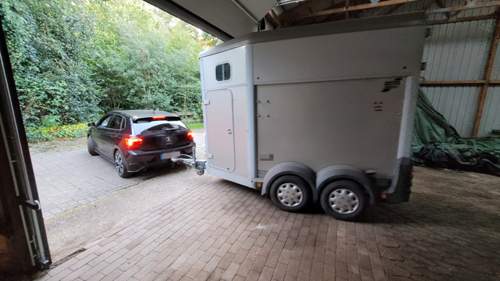 GTI mit Ifor Williams Pferdeanhänger