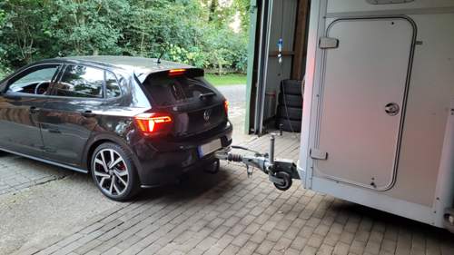 GTI mit Ifor Williams Pferdeanhänger