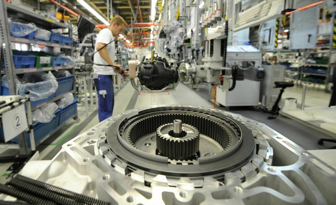 Getriebeproduktion bei ZF in Friedrichshafen: 45 Prozent der Unternehmen der deutschen Automobilbranche sind mit ihrer Geschäftslage zufrieden.