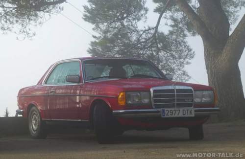 W123-coupe-el-rojo-im-nebel