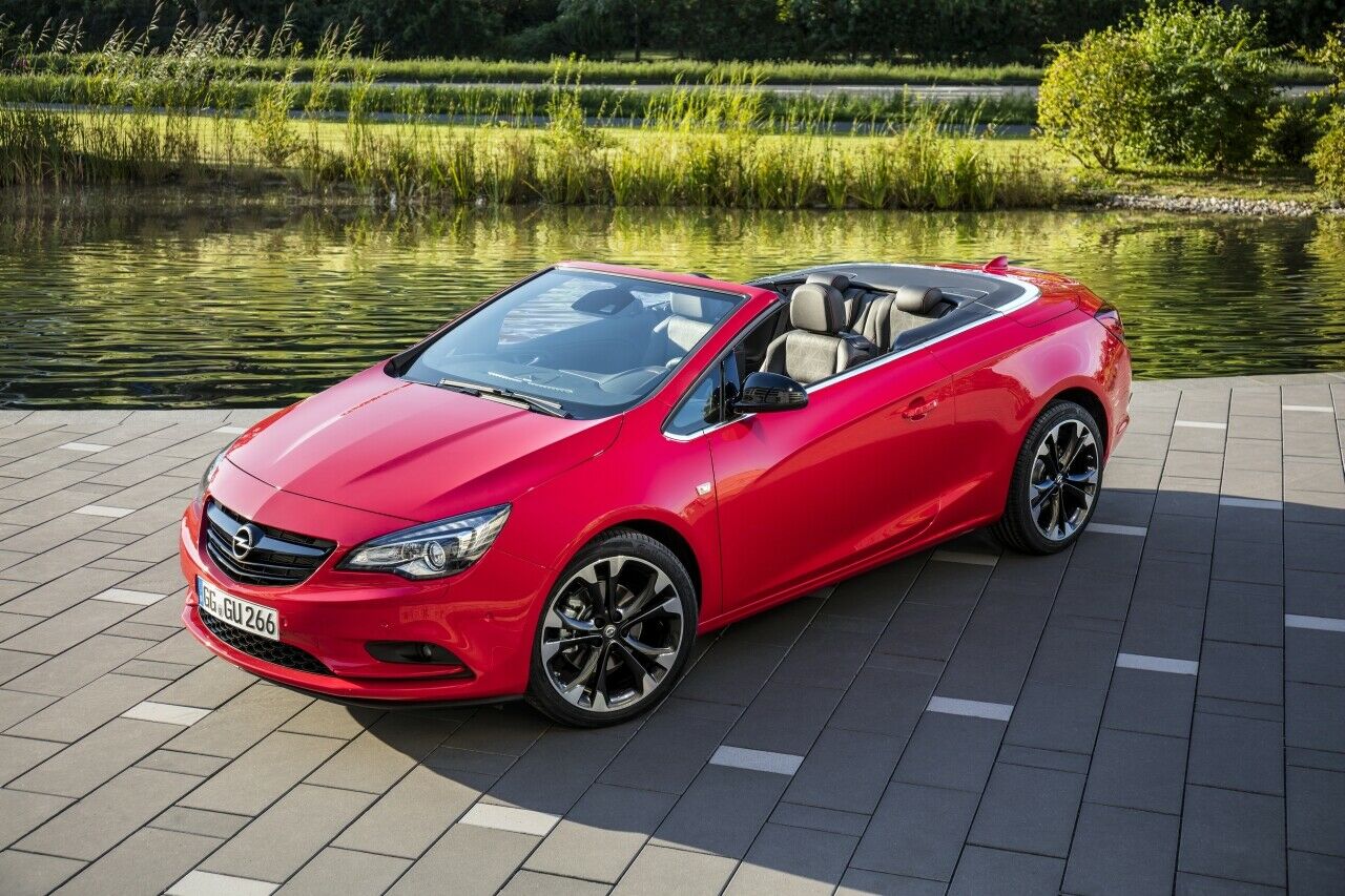 Beim Opel Cascada sowie bei zwei weiteren Modellen besteht offenbar ein Verdacht auf illegale Software