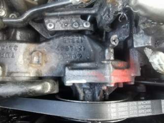 Halter/Konsole der Hochdruckpumpe befestigen