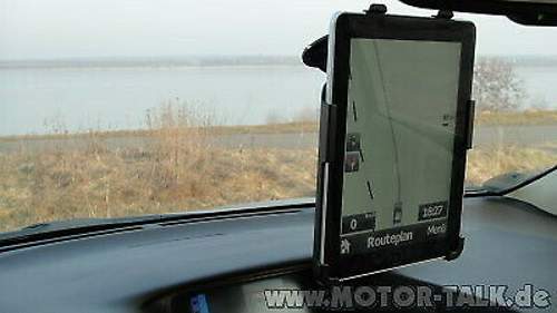 Ipad-halter-haicom-mit-ipad-hoch-400