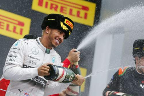 Lewis Hamilton liegt in der Gesamtwertung fast uneinholbar in Führung