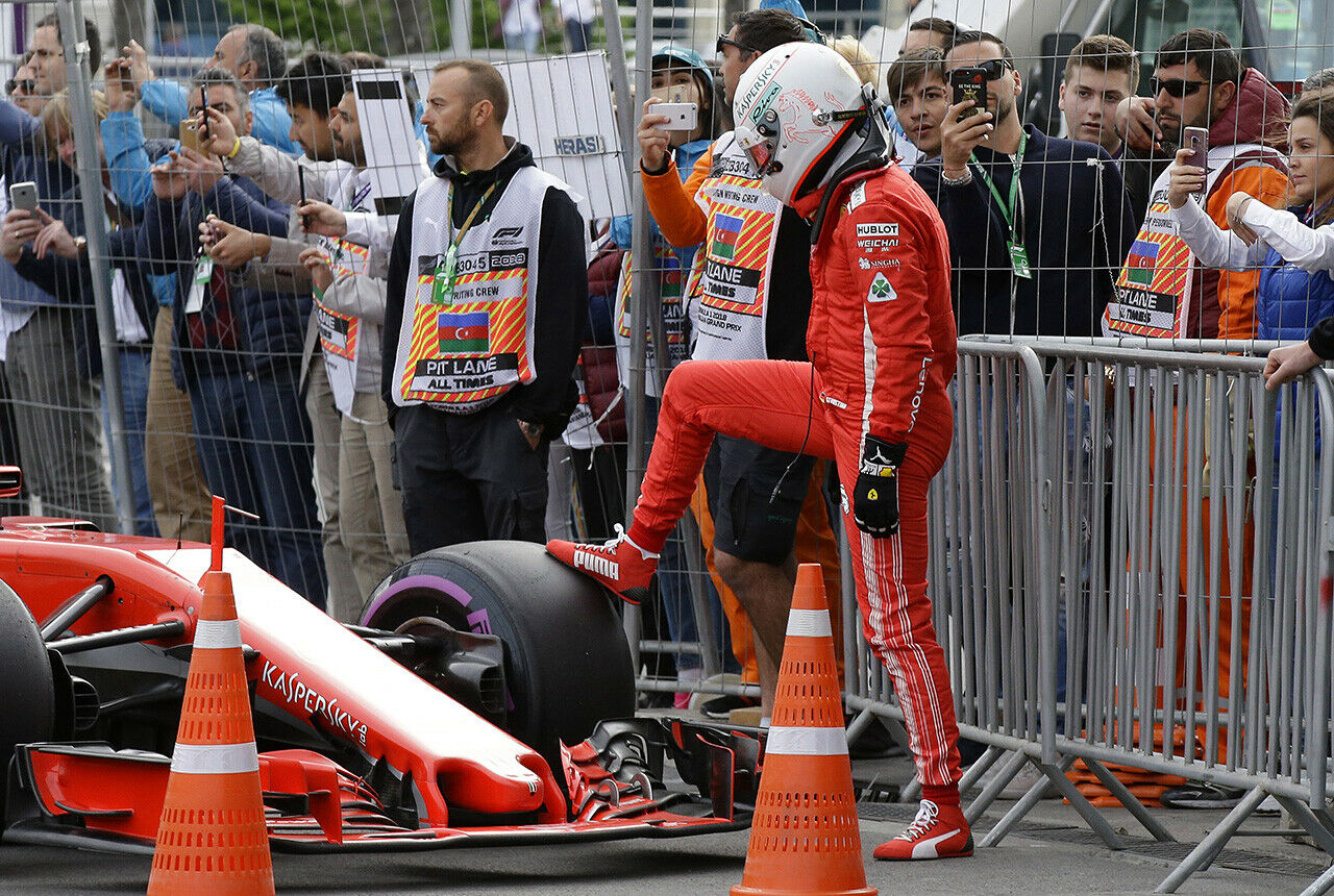 Ein Satz mit lila und es war trotzdem nix: Ferrari zog dem Auto von Sebastian Vettel weiche Pneus auf. Im Duell gegen Valteri Bottas halfen sie nicht