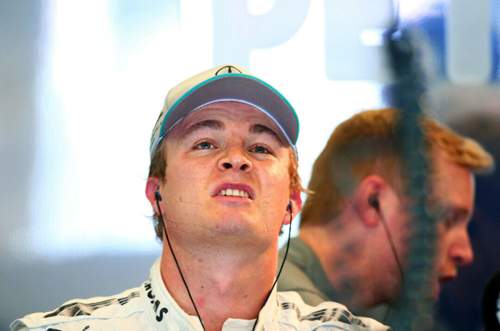 Nico Rosberg (Mercedes) musste aus der Box zusehen, wie er durchgereicht wurde