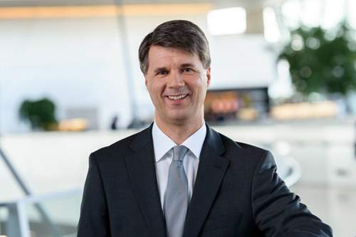 Reithofer-Nachfolger Harald Krüger legte bei BMW eine Bilderbuch-Karriere hin. Er begann als Trainee, kam 2008 in den Vorstand