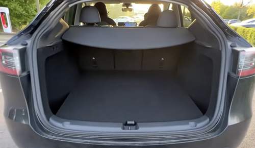 Änderung Kofferraumverkleidung Model Y