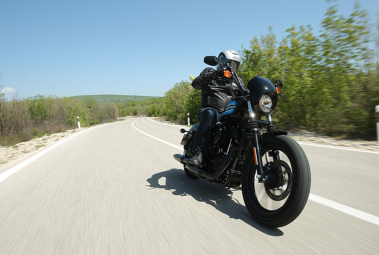 Harley-Davidsons Iron 1200 versucht nicht nur mit einem größeren Motor zu überzeugen