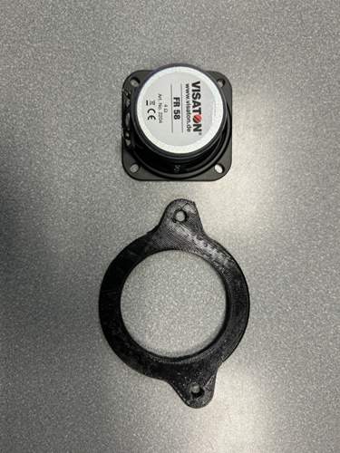 Adapter und Lautsprecher
