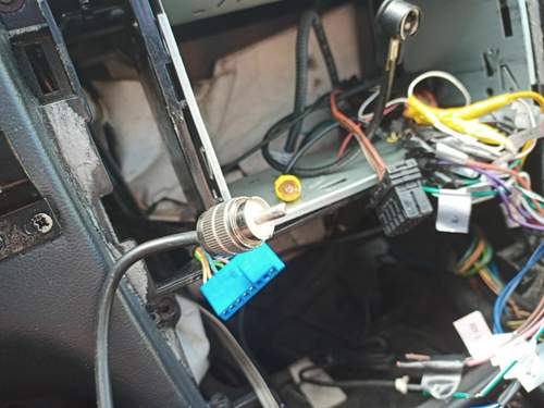 Dicker Funksstecker