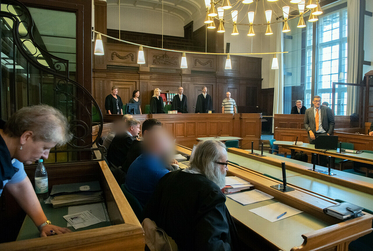 Die Hauptverhandlung gegen die zwei Ku'damm-Raser, die im Februar 2016 bei einem illegalen Autorennen einen Unbeteiligten töteten, wurde ausgesetzt