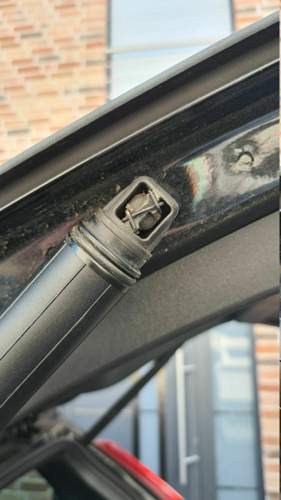 Befestigung Dämpfer Heckklappe XC90 II