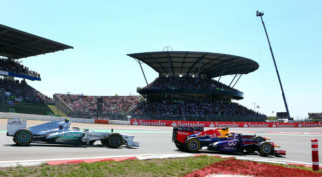 Red Bull vor Silberpfeil: Hamiltons Führung hält nicht lange an