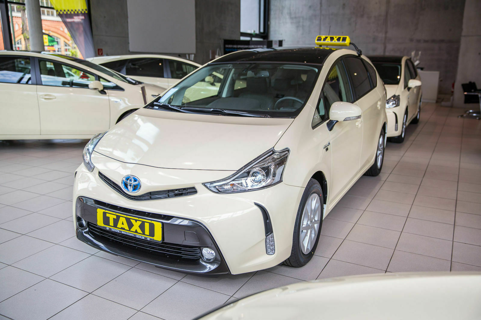 Herr Slupinski, wo kommen die Toyota-Taxis her?