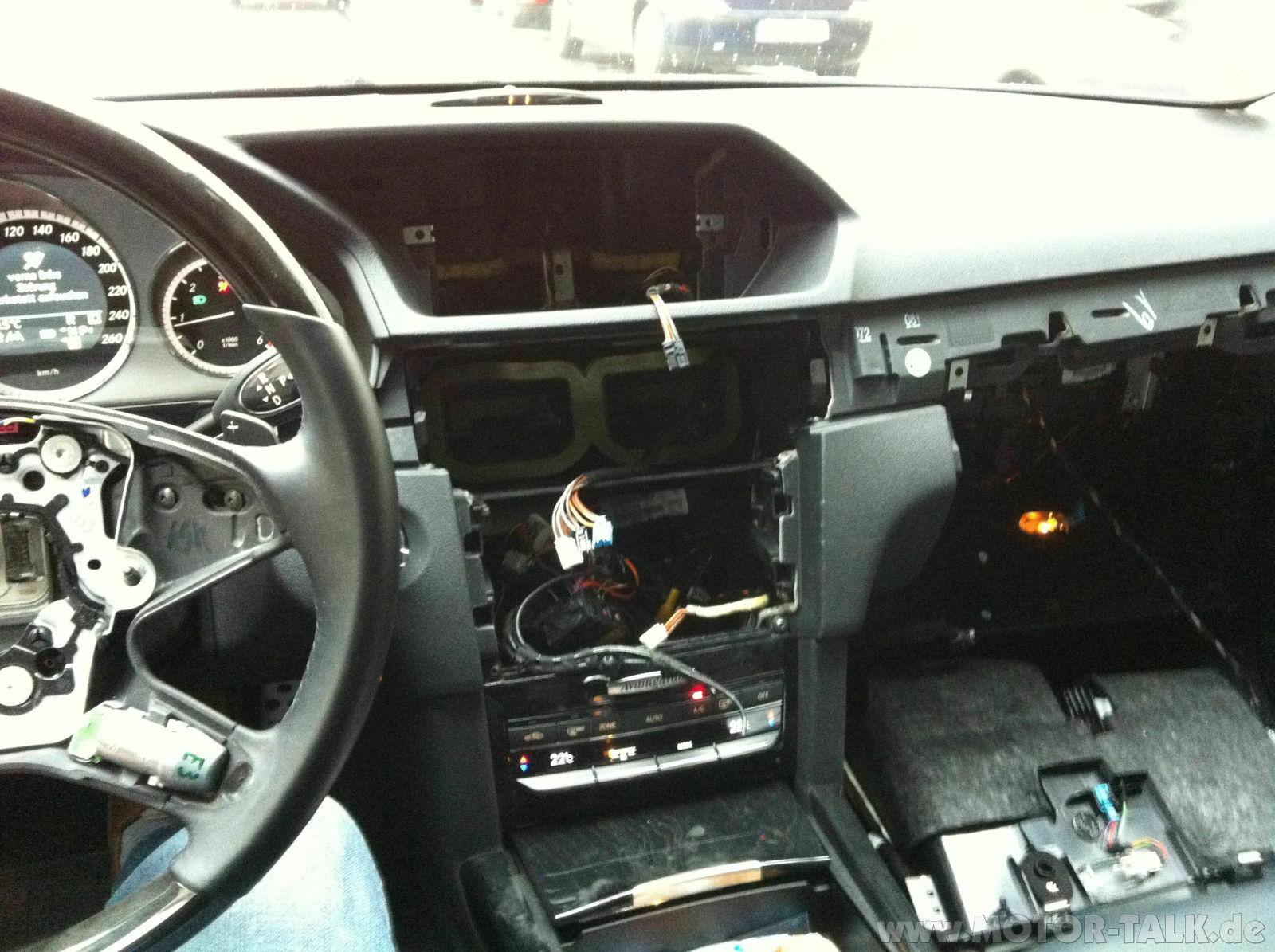 Heute war es bei mir so weit, COMAND und Airbag geklaut