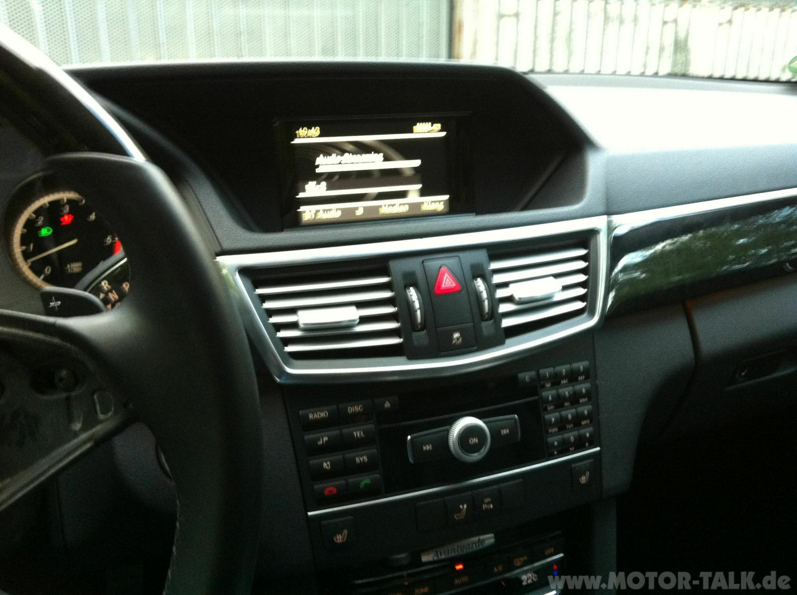 Heute war es bei mir so weit, COMAND und Airbag geklaut