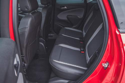 Opel Crossland X: Hinten bietet er viel Platz, sowohl in der Höhe als auch in der Länge