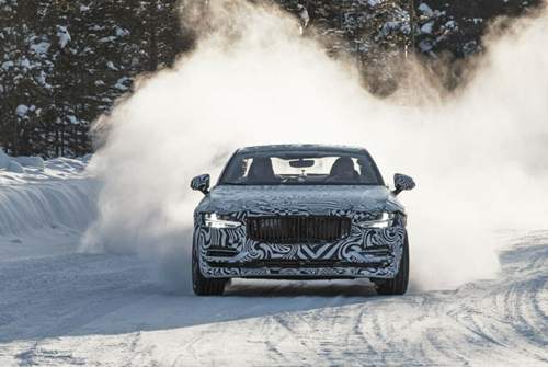 Im rein elektrischen Modus wird der Polestar 1 zum Hecktriebler mit 218 PS und reichlich Drehmoment