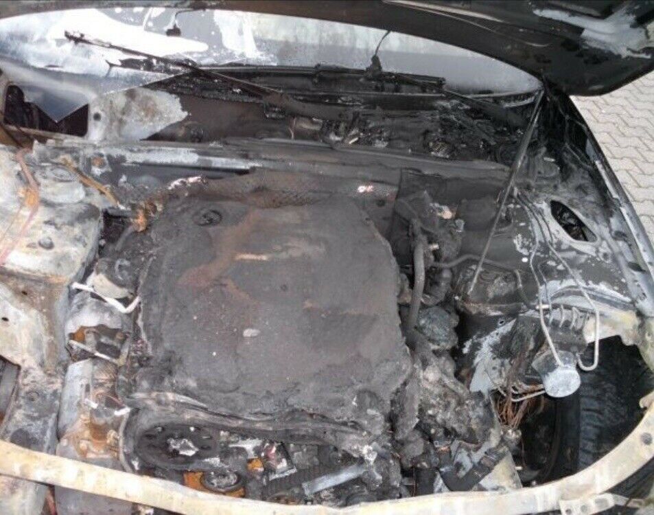 HILFE.. A63.0Bitdi, neu 3000km brennt förmlich und stinkt verschmort.