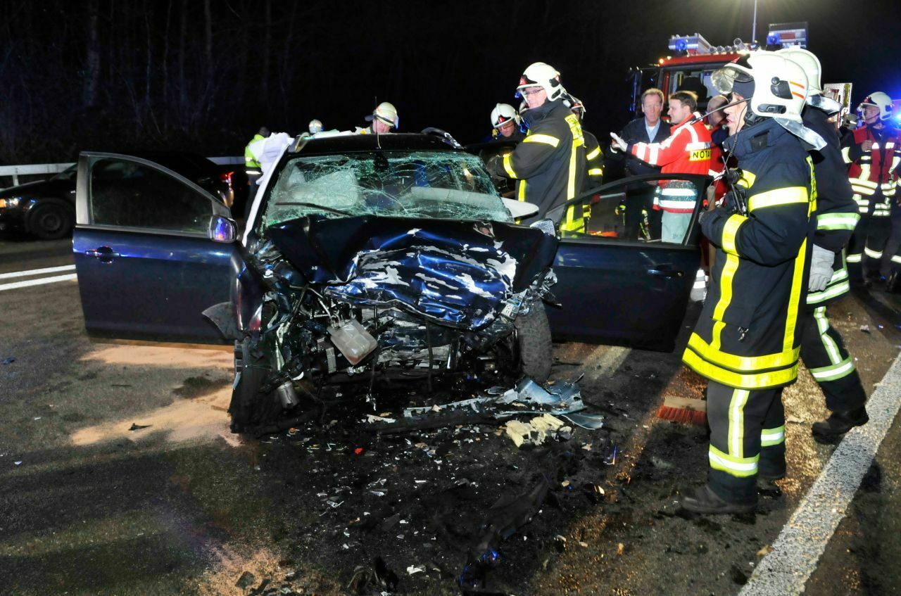 Künftig können Rettungskräfte mit fahrzeugspezifischen Datenblättern schneller und sicherer helfen.