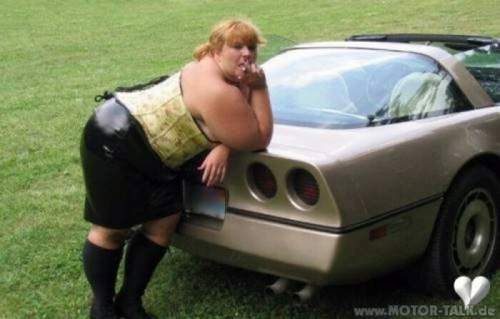 Fette-frau-und-corvette-2011-02-14