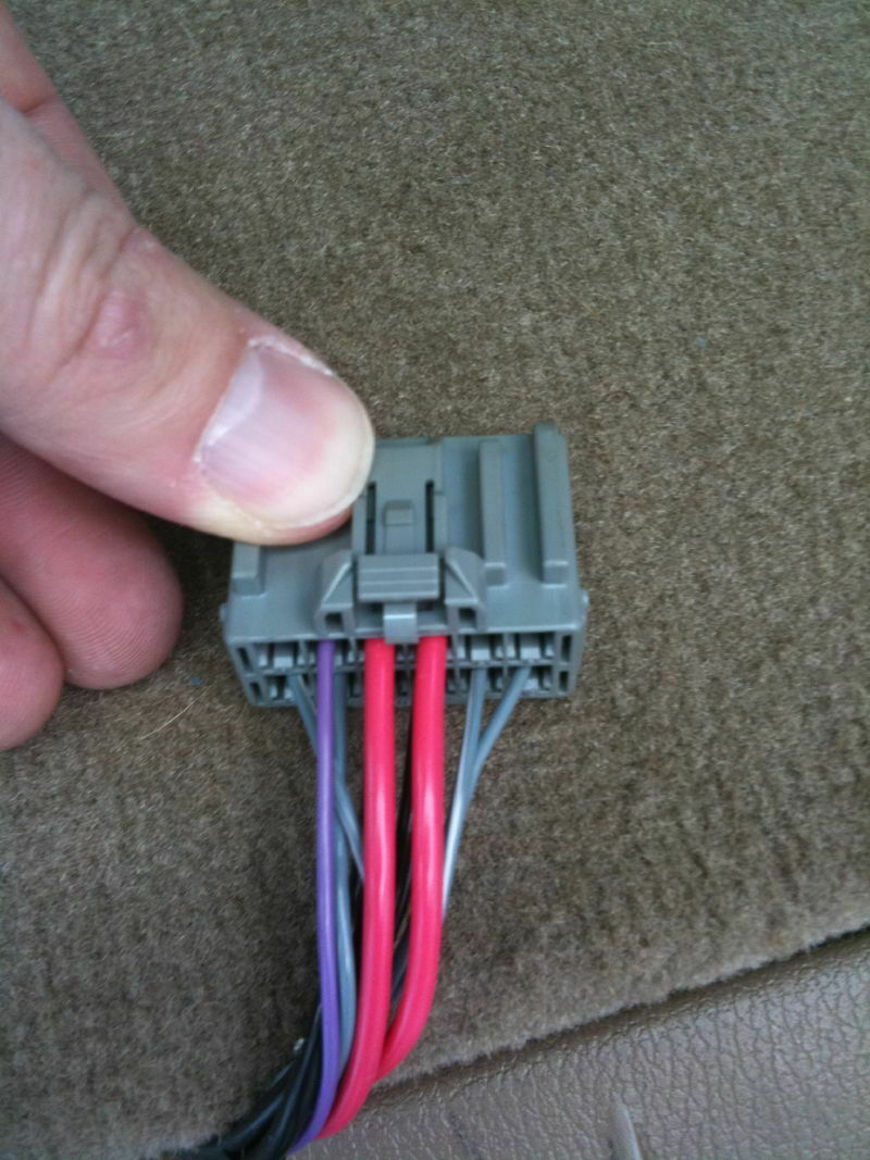 Hilfe zu Markenfremde Subwoofer + Endstufe in V70