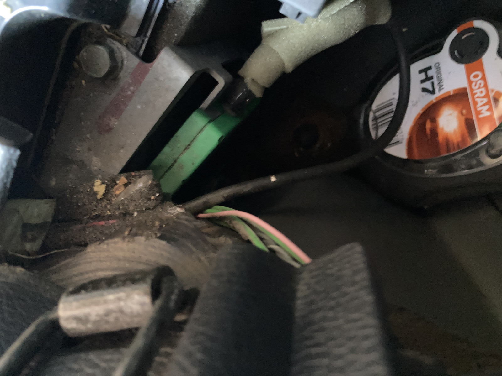 Hilfe zu Markenfremde Subwoofer + Endstufe in V70