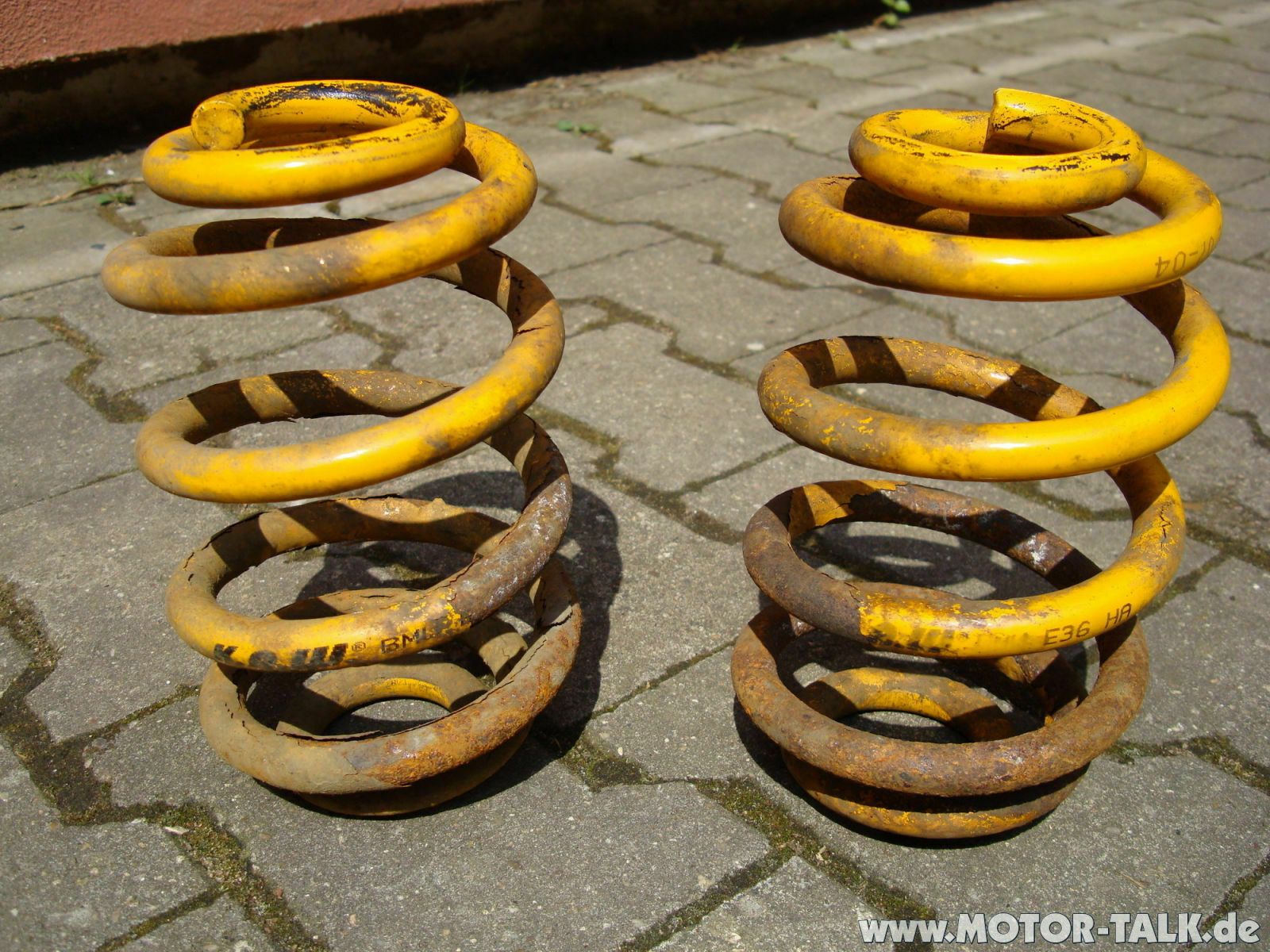 Hinterachs-Federn: Rost an KAW Federn