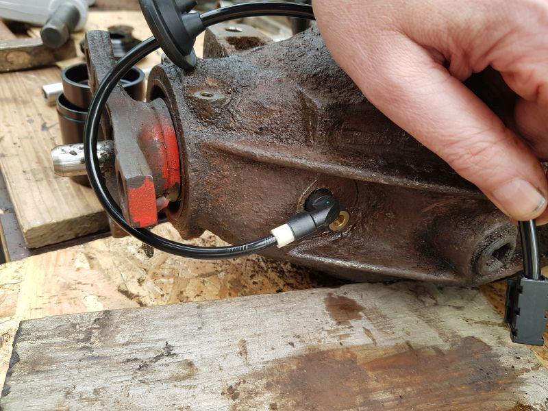 Hinterachstausch scheitert an ABS Sensor?!